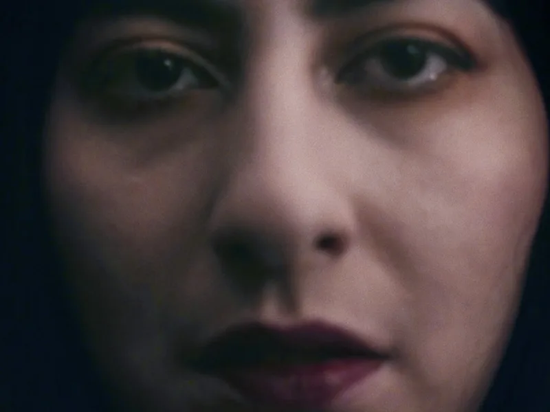 King Woman - Deny — still 2